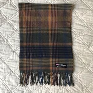 Cashmere scarf